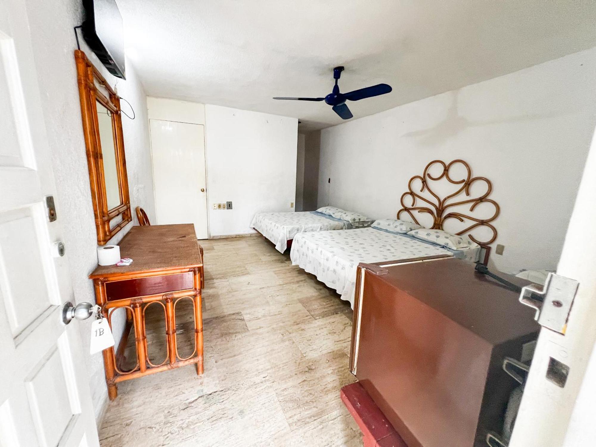 Casa De Huespedes Walton Hotel Acapulco Eksteriør billede